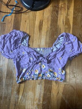 SO Lavender Floral Tie-Front Crop Top